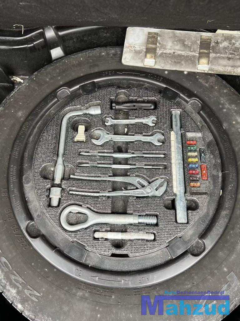 MERCEDES S KLASSE W220 TOOLBOX thuiskomer krik reservewiel, Gebruikt, Mercedes-Benz AG, Mercedes-Benz, Mercedesstrasse 120
70372  Stuttgart, DE