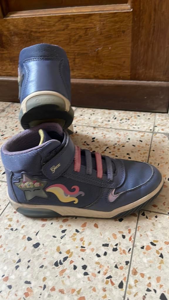 Chaussures Geox fille Lumineuse pointures 34, Enlèvement, Comme neuf, Chaussures