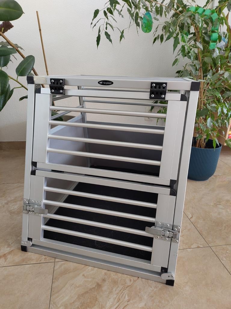 Hondenbench auto M, Ophalen