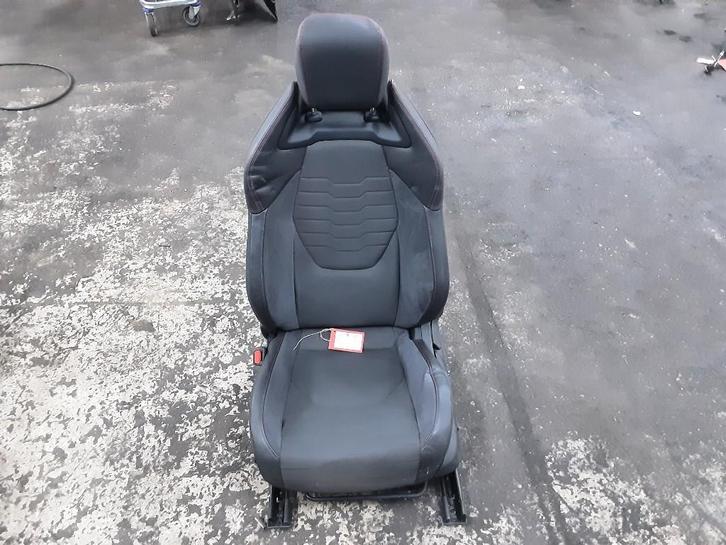 STOEL LINKS VOOR Toyota Corolla (E21) (01-2019/-), Auto-onderdelen, Interieur en Bekleding, Toyota, Gebruikt