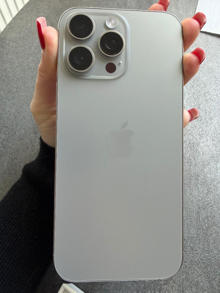 Iphone 16 pro max, Telecommunicatie, Mobiele telefoons | Apple iPhone, 99 %, IPhone 16 Pro Max, Zo goed als nieuw, Zonder simlock