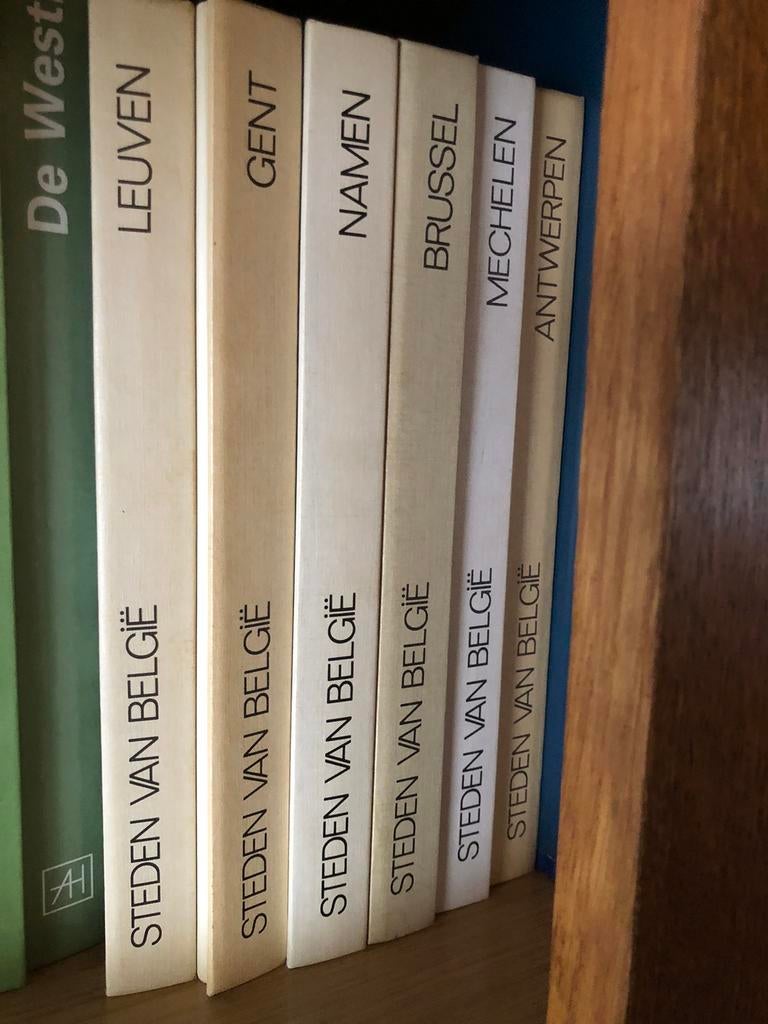 Steden van België, Boeken, Encyclopedieën, Ophalen, Zo goed als nieuw