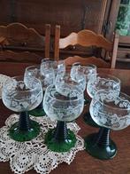 Verres à vin d'Alsace sur pieds verts Luminarc motifs raisin, Collections, Enlèvement ou Envoi, Utilisé, Autres types