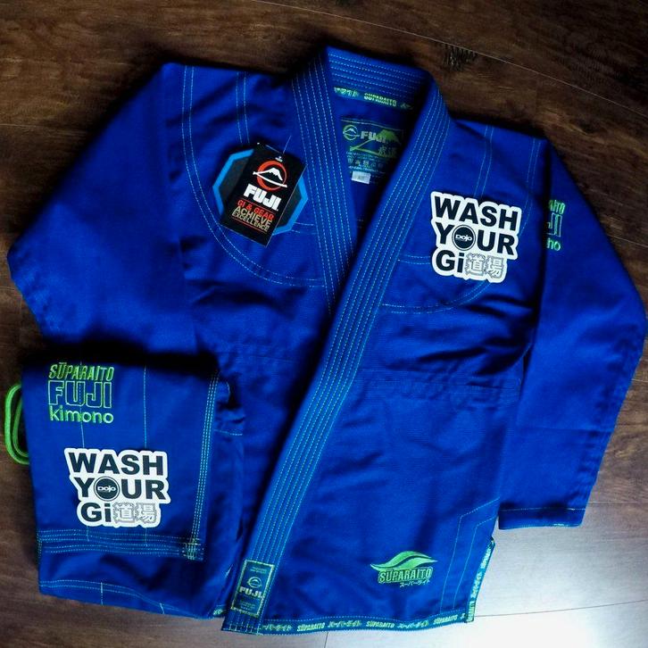 Nieuw/originele verpakking niet geopend judo/bbj kimono, Sports & Fitness, Sports de combat & Self-défense, Neuf, Judo, Costume d'arts martiaux