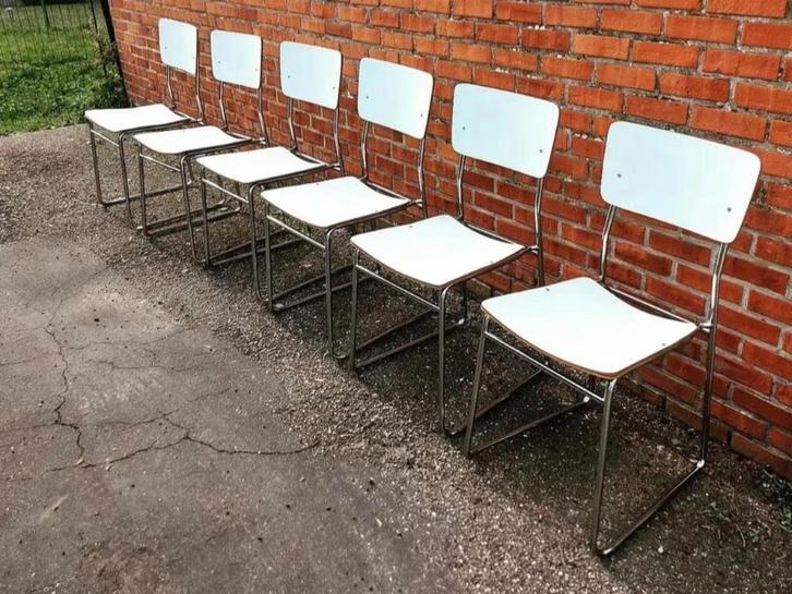 6 witte vintage stoelen (60 euro voor de 6 st), Huis en Inrichting, Stoelen, Ophalen of Verzenden