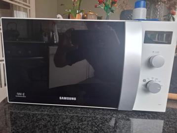 Micro-ondes Samsung ME82V beschikbaar voor biedingen