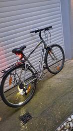 Vélo  Giant Hyde Park, Vélos & Vélomoteurs, Vélos | Hommes | Vélos de sport & Vélo de randonnée, Enlèvement, Giant