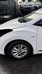 Voorscherm links wit Hyundai i30 Wagon II ('12-'18), Enlèvement ou Envoi, Utilisé, Hyundai, Hyundai