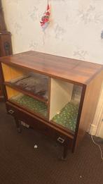 Vintage kast op wielen, Huis en Inrichting, Kasten | Vitrinekasten, Ophalen, Gebruikt