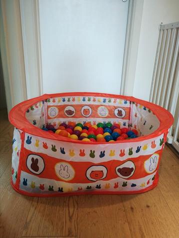 Ballenbad Nijntje (met extra ballen) beschikbaar voor biedingen