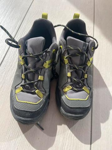 Waterdichte wandelschoenen maat 36 beschikbaar voor biedingen