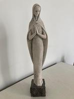 Beeld biddende Maria in steen (43,5 cm), Antiek en Kunst, Antiek | Religieuze voorwerpen, Ophalen
