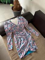 Prachtige kleurrijke jurk van Guess XS, Ophalen of Verzenden, Zo goed als nieuw