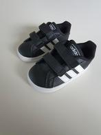 Adidas babyschoenen zwart maat 19, Enfants & Bébés, Vêtements de bébé | Chaussures & Chaussettes, Bottines, Enlèvement, Garçon