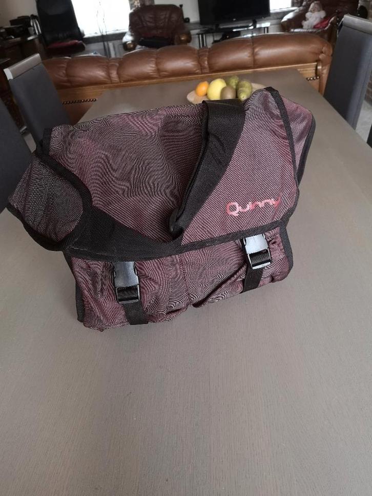 Schoudertas Quinny  bordeaux, Handtassen en Accessoires, Tassen | Schoudertassen, Ophalen of Verzenden