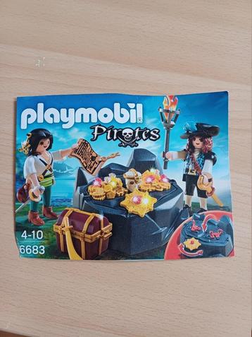 Trésor royal et pirates Playmobil Pirates 6683 complet disponible aux enchères