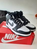 Nike Dunk High maat 44, Kleding | Heren, Schoenen, Ophalen, Nieuw, Wit, Sneakers