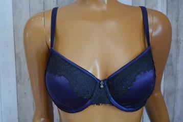 Hunkemöller Bh met zwarte kant Paars Eu 80 C/ Fr 95 C, Kleding | Dames, Hunkemöller, Ophalen of Verzenden, Paars, BH