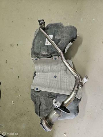 Brandstoftank originel Mercedes  W246 ('11-'19) A2464700400 beschikbaar voor biedingen