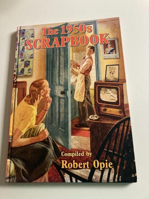 THE 1950 S SCRAPBOOK, Boeken, Overige Boeken, Zo goed als nieuw, Ophalen of Verzenden