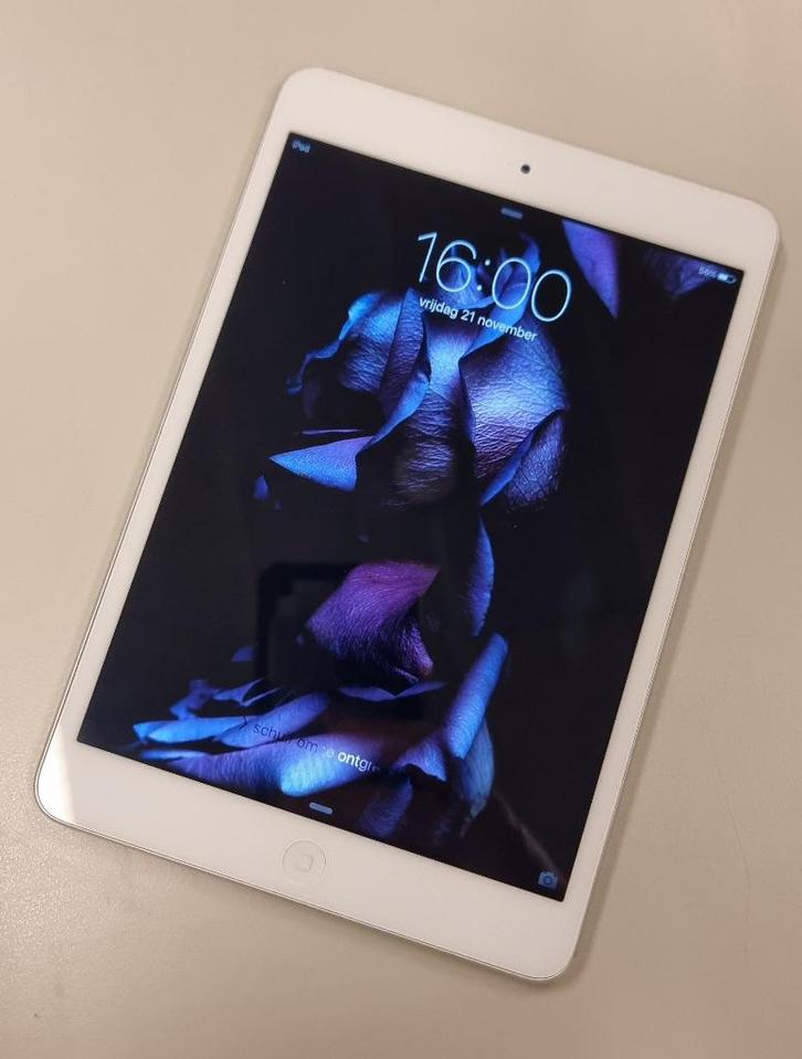 Apple iPad mini 1 (A1432) Wi‑Fi + Converse camouflage hoes, Computers en Software, Apple iPads, Gebruikt, Apple iPad, Wi-Fi, 8 inch