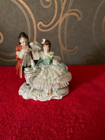 Belle figurine japonaise, porcelaine fine, Enlèvement