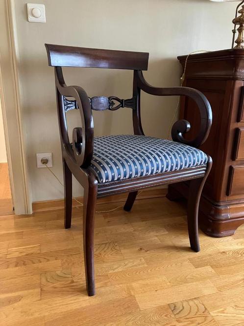 Klassieke Biedermeier-stijl armstoel, Antiek en Kunst, Antiek | Meubels | Stoelen en Sofa's, Ophalen