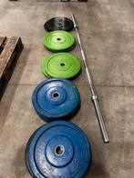 130kg Gekleurde Bumperplates + Olympische Barbell 220cm, Sports & Fitness, Équipement de fitness, Enlèvement, Utilisé, Plaques d'haltères