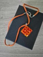 halsketting Swarovski carré: fire opal, Handtassen en Accessoires, Kettingen, Oranje, Ophalen of Verzenden, Zo goed als nieuw