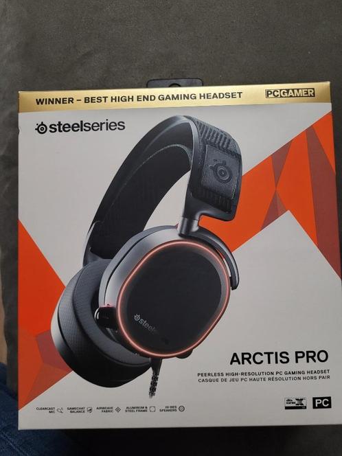 Steelseries arctis pro wired, Computers en Software, Headsets, Gebruikt, Over-ear, Bedraad, Gaming headset, Inklapbare microfoon