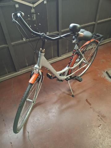 damesfiets 28 inch beschikbaar voor biedingen