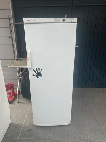 Bosch koelkast – 290 liter – 155x60x61 cm beschikbaar voor biedingen