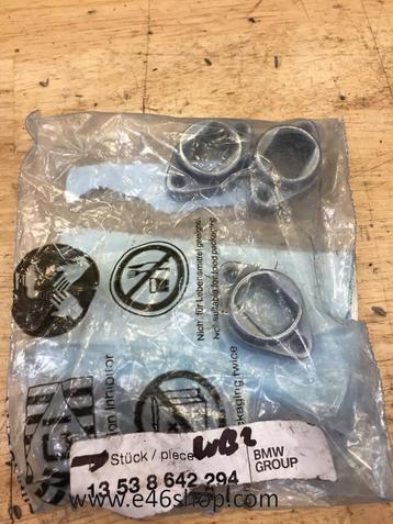 Verstuiver bevestiging BMW oe 13538642294 org nieuw bmw  beschikbaar voor biedingen