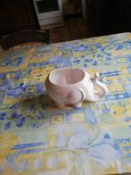 Vase éléphant en porcelaine.