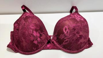 Bordeaux kanten BH EUR 95E beschikbaar voor biedingen