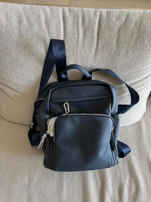 Handtas - type rugzak, Handtassen en Accessoires, Tassen | Damestassen, Zo goed als nieuw, Overige typen, Blauw, Ophalen of Verzenden