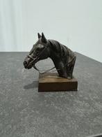 Origineel bronzen beeldje – I. Rochard, Ophalen, Brons