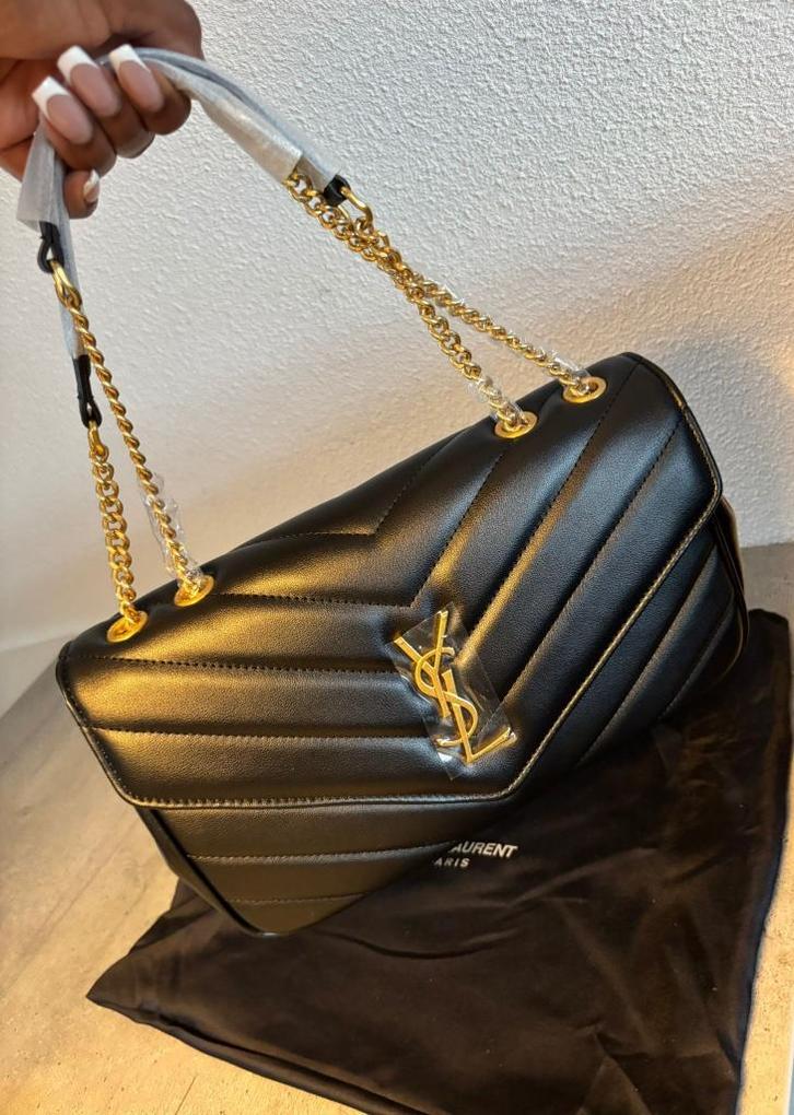 Yves Saint Laurent Tas -Nieuw-, Handtassen en Accessoires, Tassen | Damestassen, Nieuw, Schoudertasje, Zwart, Verzenden
