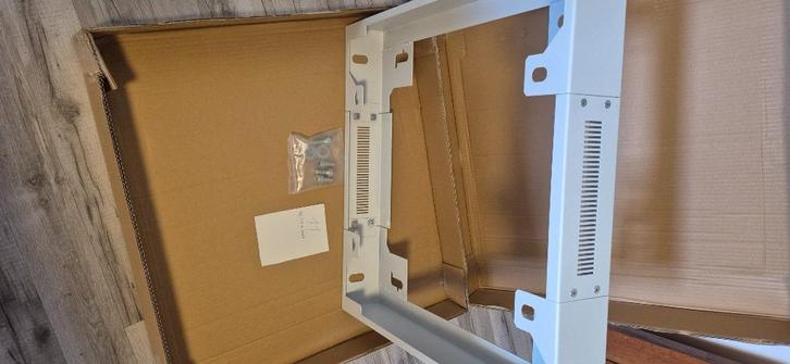 Socle/plinthe Canovate CCA-7-3001 – 600x600 RAL7035 – Neuf, Computers en Software, Serverkasten, Nieuw, Ophalen of Verzenden