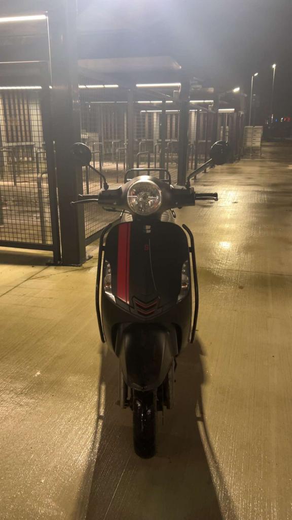 Gts toscana a klasse, Fietsen en Brommers, Scooters | Piaggio, Zo goed als nieuw, Ophalen