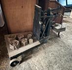 Antieke industriële balansweegschaal met originele gewichten, Ophalen