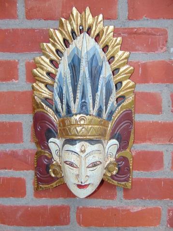 Houten masker uit Bali beschikbaar voor biedingen