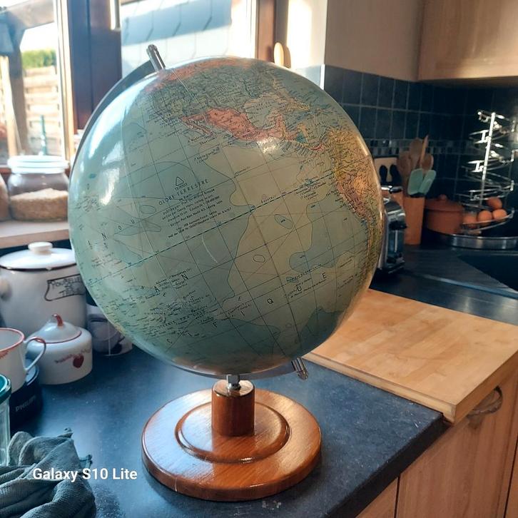 Ancienne grande Mappemonde., Antiek en Kunst, Curiosa en Brocante, Ophalen