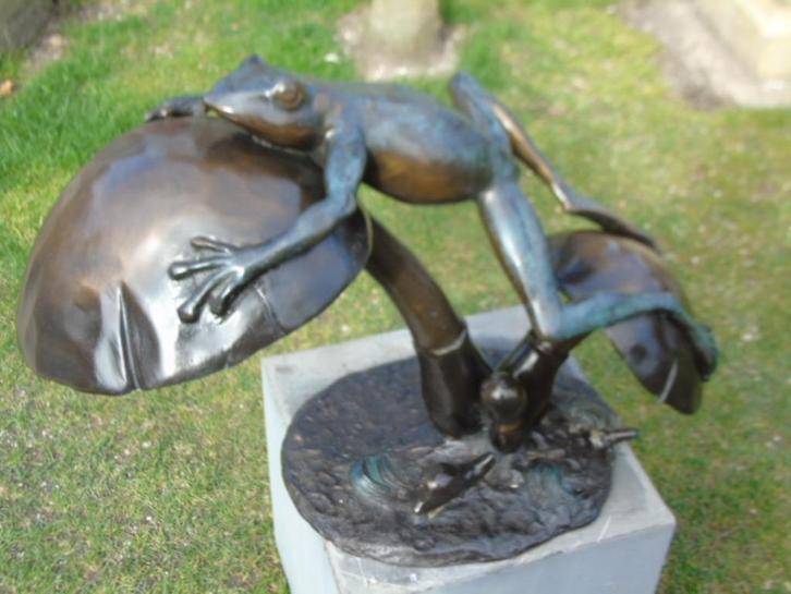 bronzen kikker op paddenstoelen, waterstraal..., Tuin en Terras, Waterpartijen en Fonteinen, Nieuw, Fontein, Overige materialen