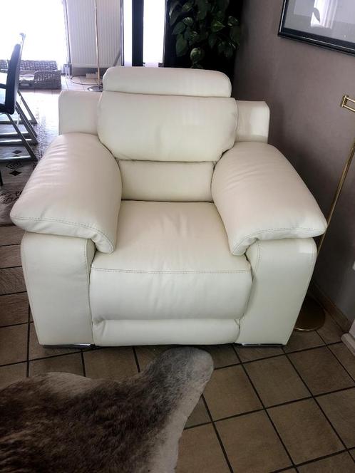 Chateau d'Ax leder eenpersoons salon  zetels, Huis en Inrichting, Zetels | Zetels, Nieuw, Rechte bank, Eenpersoons, Minder dan 150 cm