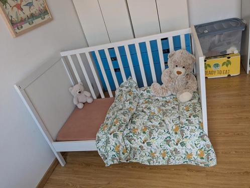 Baby/meegroei bedje van Ikea, Kinderen en Baby's, Kinderkamer | Bedden, Gebruikt, Matras, Ophalen