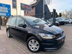 Vw Touran 12/2017 100dkm 7zitpl. Benzine Navi Trekhaak Pdc, Autos, 1197 cm³, Achat, Euro 6, Entreprise