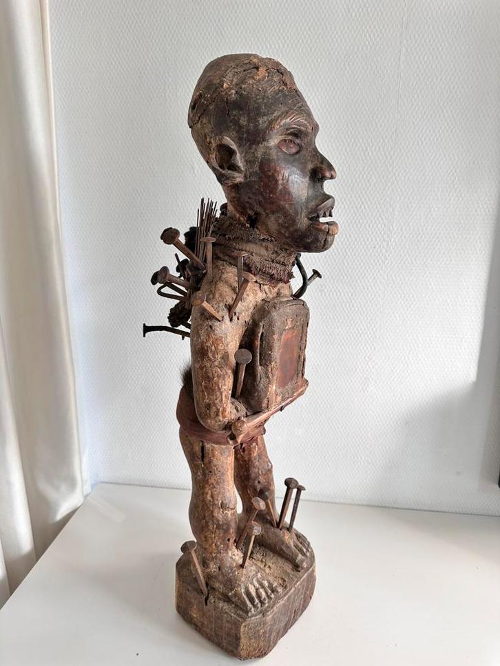 Authentiek Bakongo Vili - Nkisi Nkondi 1890 - 1900 TOP stuk!, Antiek en Kunst, Kunst | Niet-Westerse kunst, Verzenden