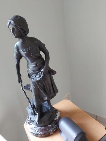 Bronzen beeld beschikbaar voor biedingen