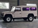 Land Rover Defender 2.5 TDi *110 * 3 PLACES * UTILITAIRE, 4 cilinders, 2495 cc, Wit, Vierwielaandrijving